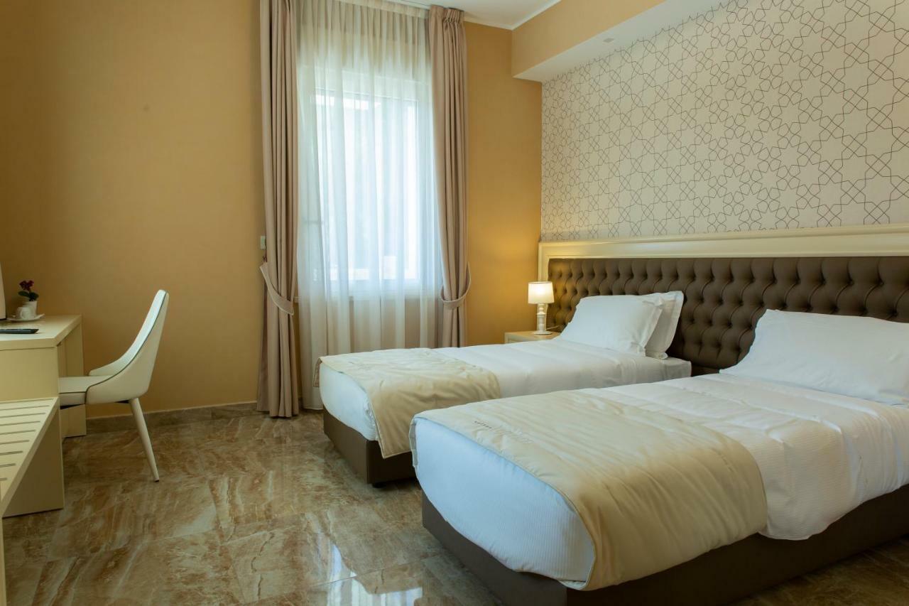פסקרה Aurum Suites מראה חיצוני תמונה