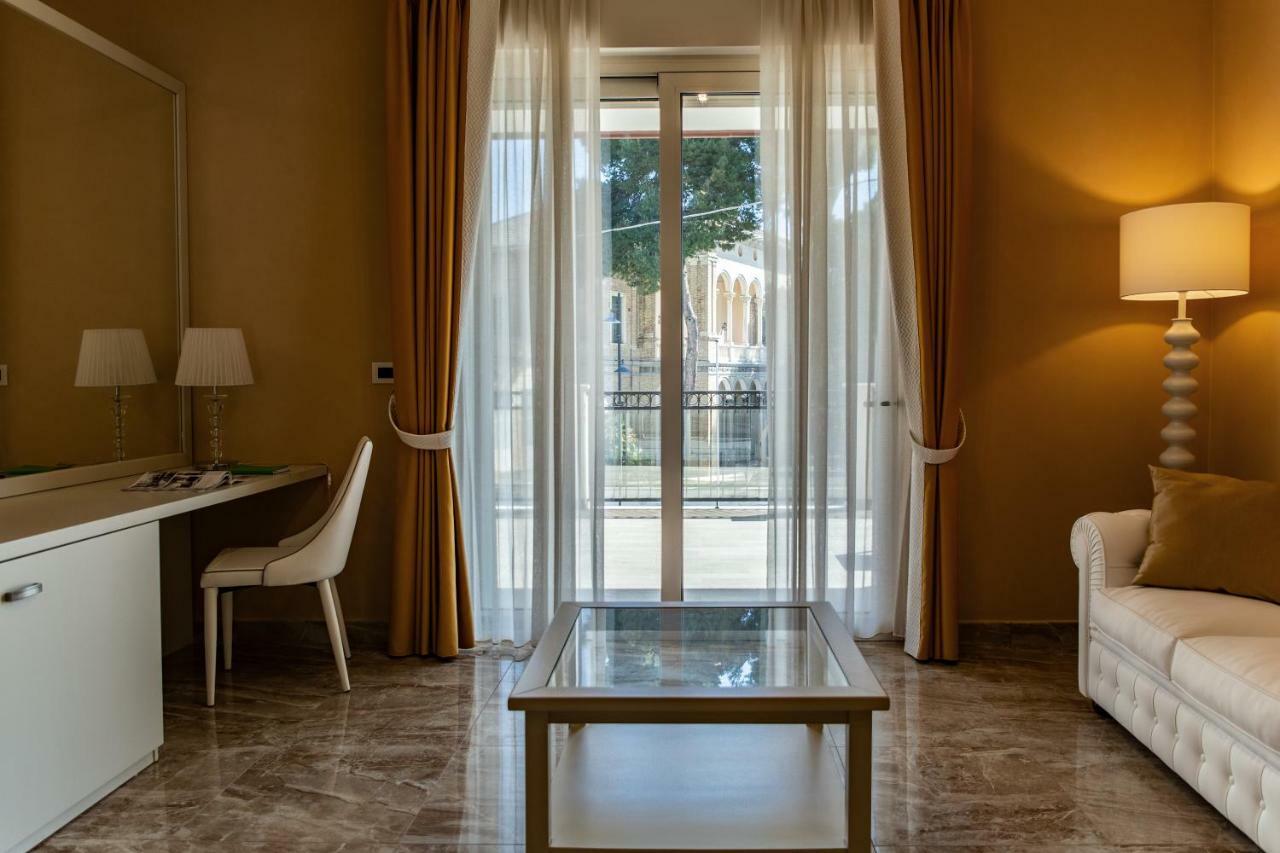 פסקרה Aurum Suites מראה חיצוני תמונה